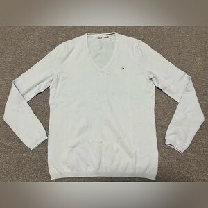 Tommy Hilfiger Women’s Sky Blue V-Neck Sweater